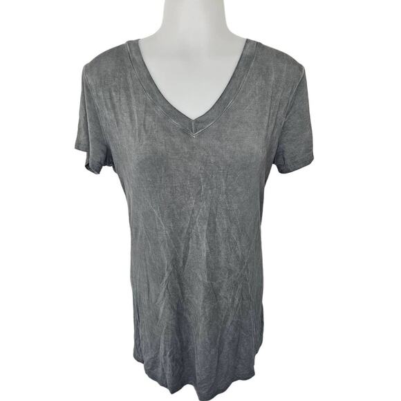 🆓 FREE POL Charcoal Gray V-Neck Short Sleeve T-Shirt sz Small Style UD72 Basic - Picture 1 of 6